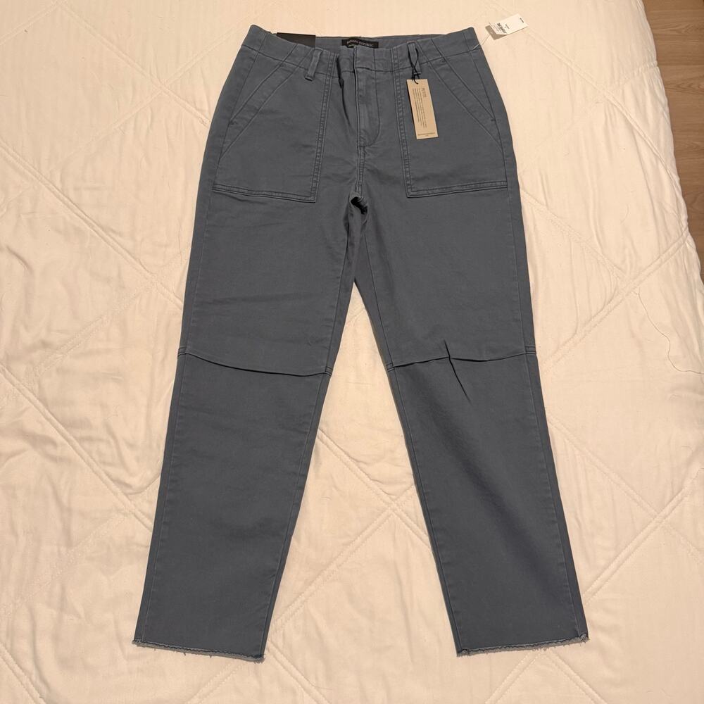 NWT-Banana Republic Girlfriend Authentic Chino Petite